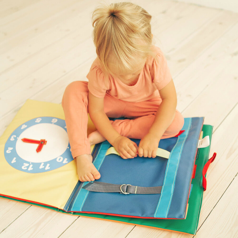 Дидактическая книжка Romana «Ловкие пальчики» в Волгограде ВИНКО